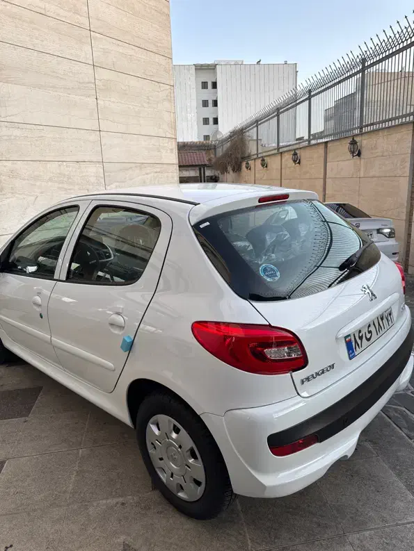 ۲۰۷ دنده هیدرولیک مدل۱۴۰۴|خودرو سواری و وانت|شیراز, شهرک بزین|دیوار