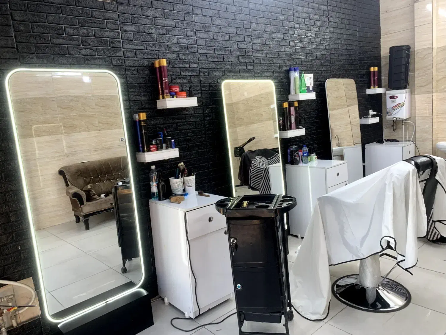 مشاغل ارایشگری|استخدام درمانی، زیبایی، بهداشتی|صدرا-فارس, فاز ۱|دیوار