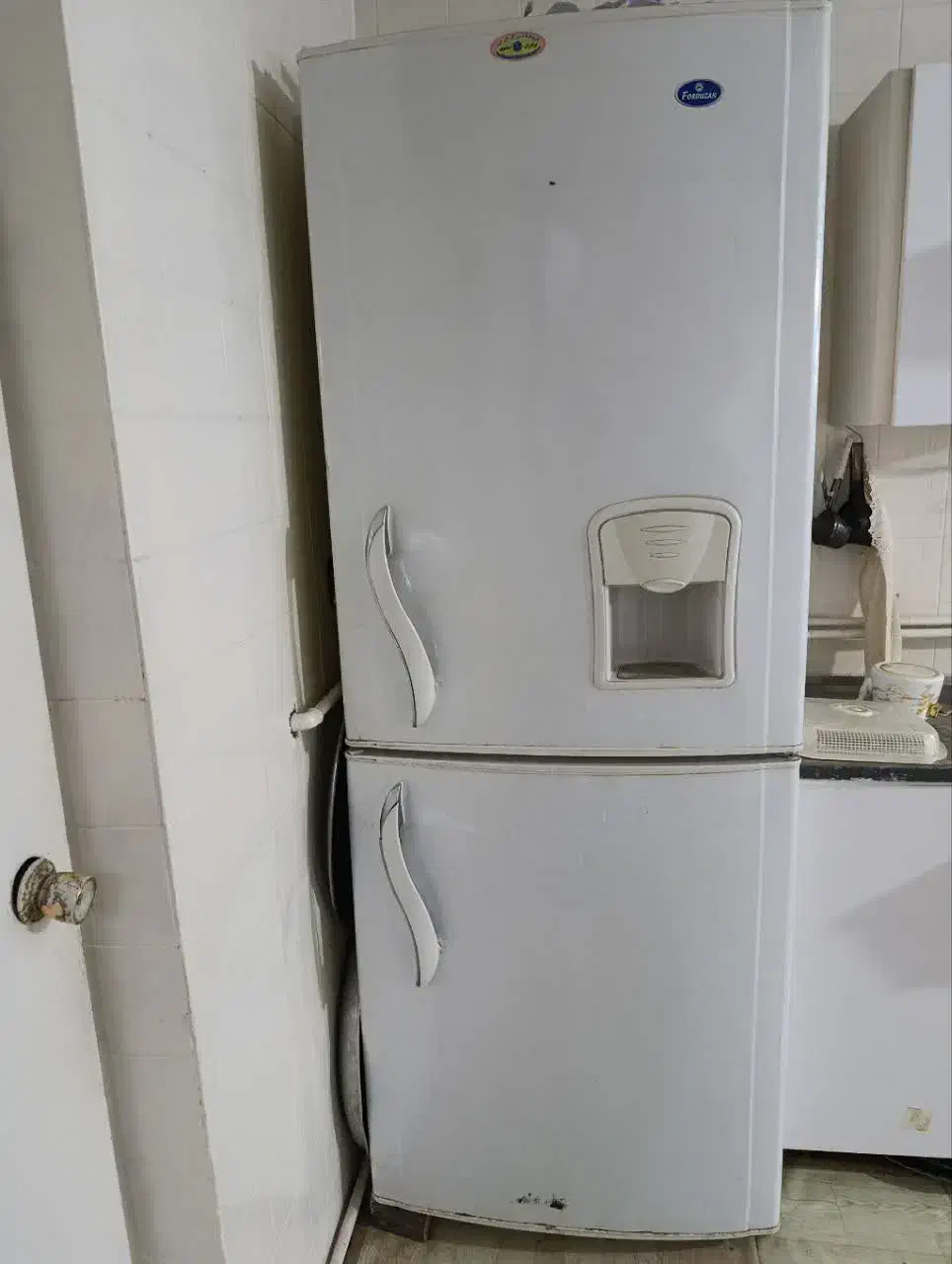 یخچال فریزر، آبگرمکن، میز نهارخوری|یخچال و فریزر|شاهینشهر, شهرک سایت|دیوار