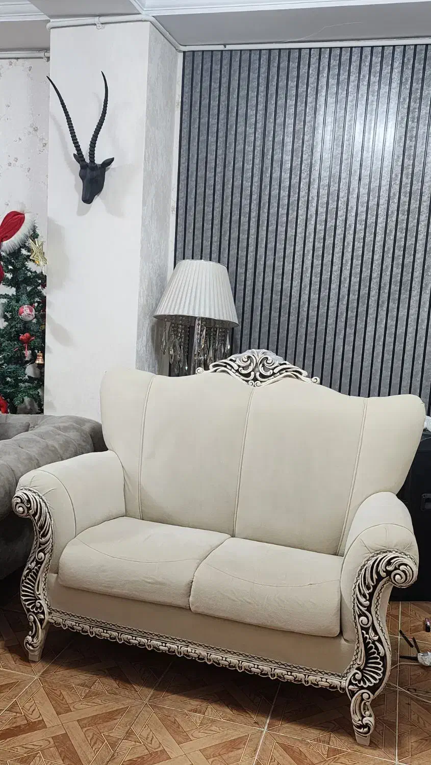 مبل ۷ نفره با میز عسلی ساده چوبی|مبلمان خانگی و میز عسلی|بروجرد, |دیوار