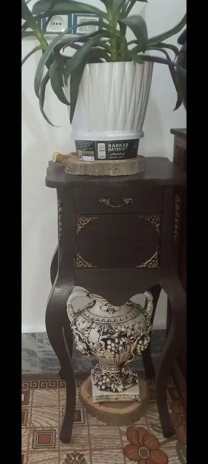 میز نهار خوری ۶ نفره.میز تلفن.مینی بوفه.|میز و صندلی غذاخوری|کنگاور, |دیوار