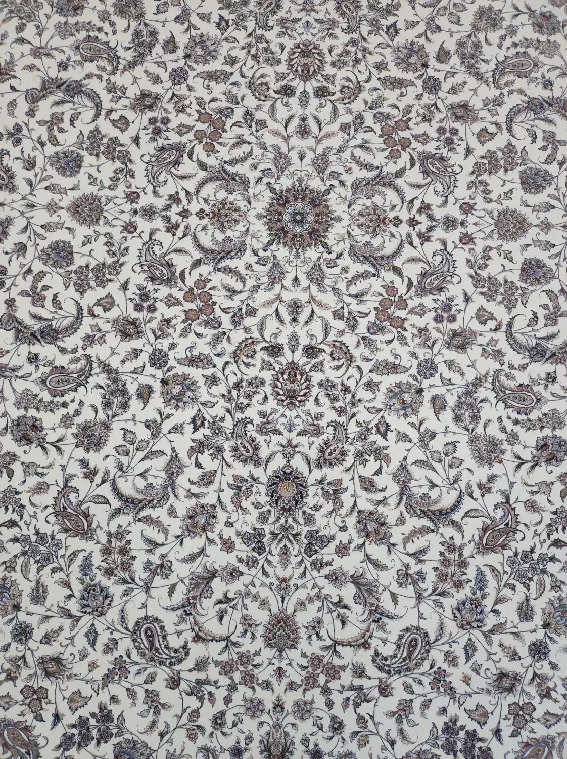 فرش|فرش|ری, سیزده آبان|دیوار