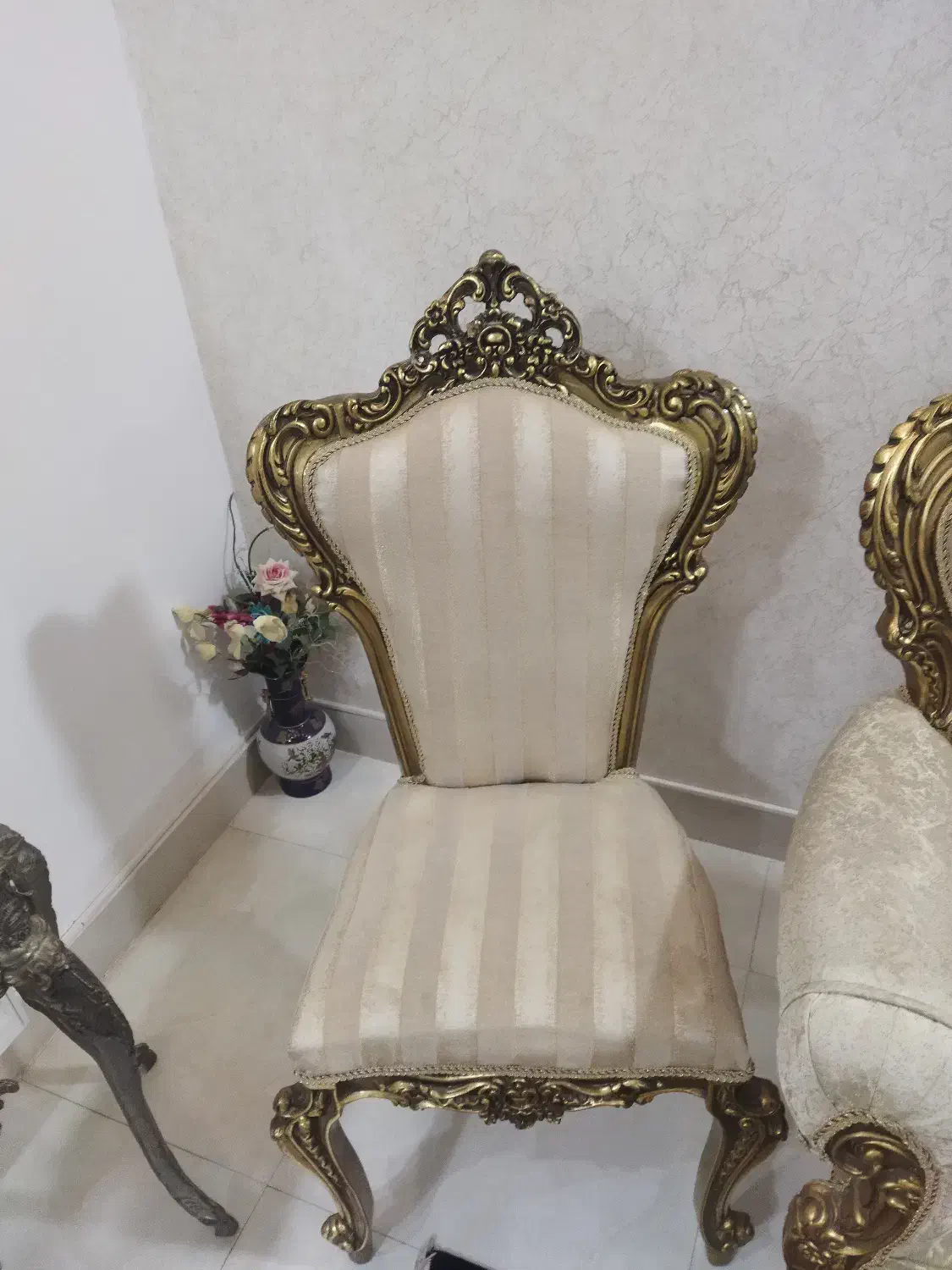 مبل سلطنتی|مبلمان خانگی و میز عسلی|تربت‌حیدریه, قائم|دیوار