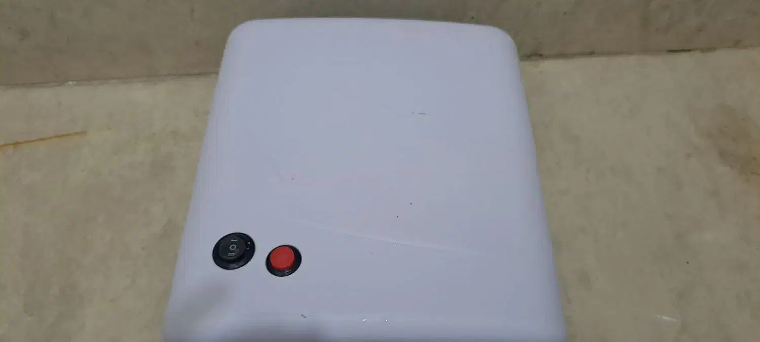 دستگاه UV|آرایشی، بهداشتی، درمانی|بروجرد, |دیوار