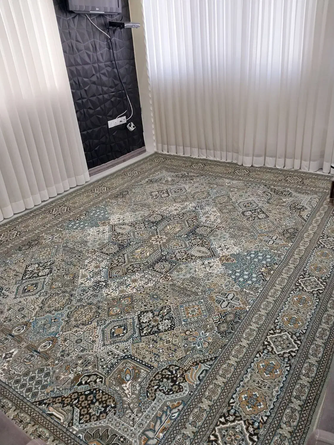 فرش ۱۲ متری|فرش|رشت, منظریه|دیوار