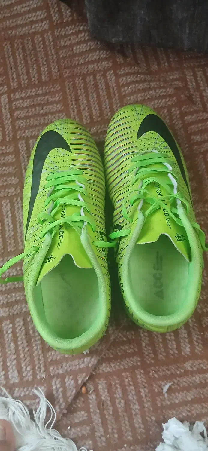 کفش چمن|کیف، کفش، کمربند|ایلام, |دیوار