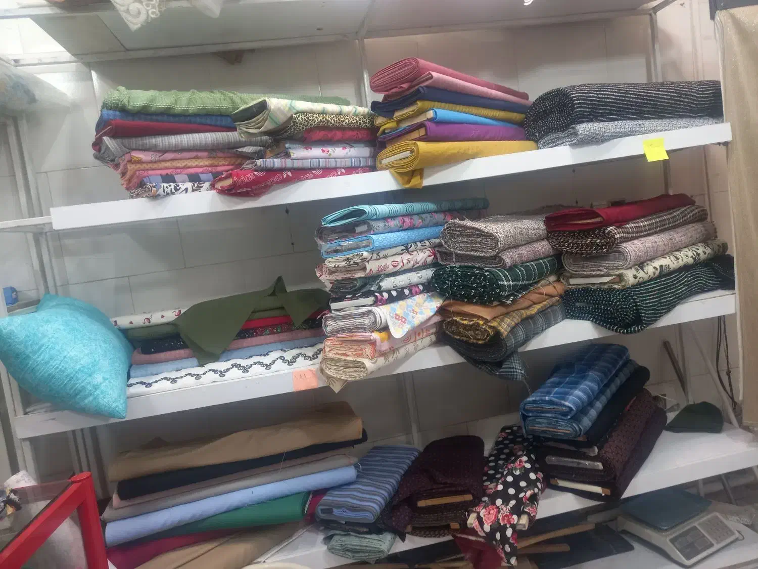 قفسه آهنی|کتابخانه، شلف، قفسه‌های دیواری|اصفهان, بهارستان|دیوار