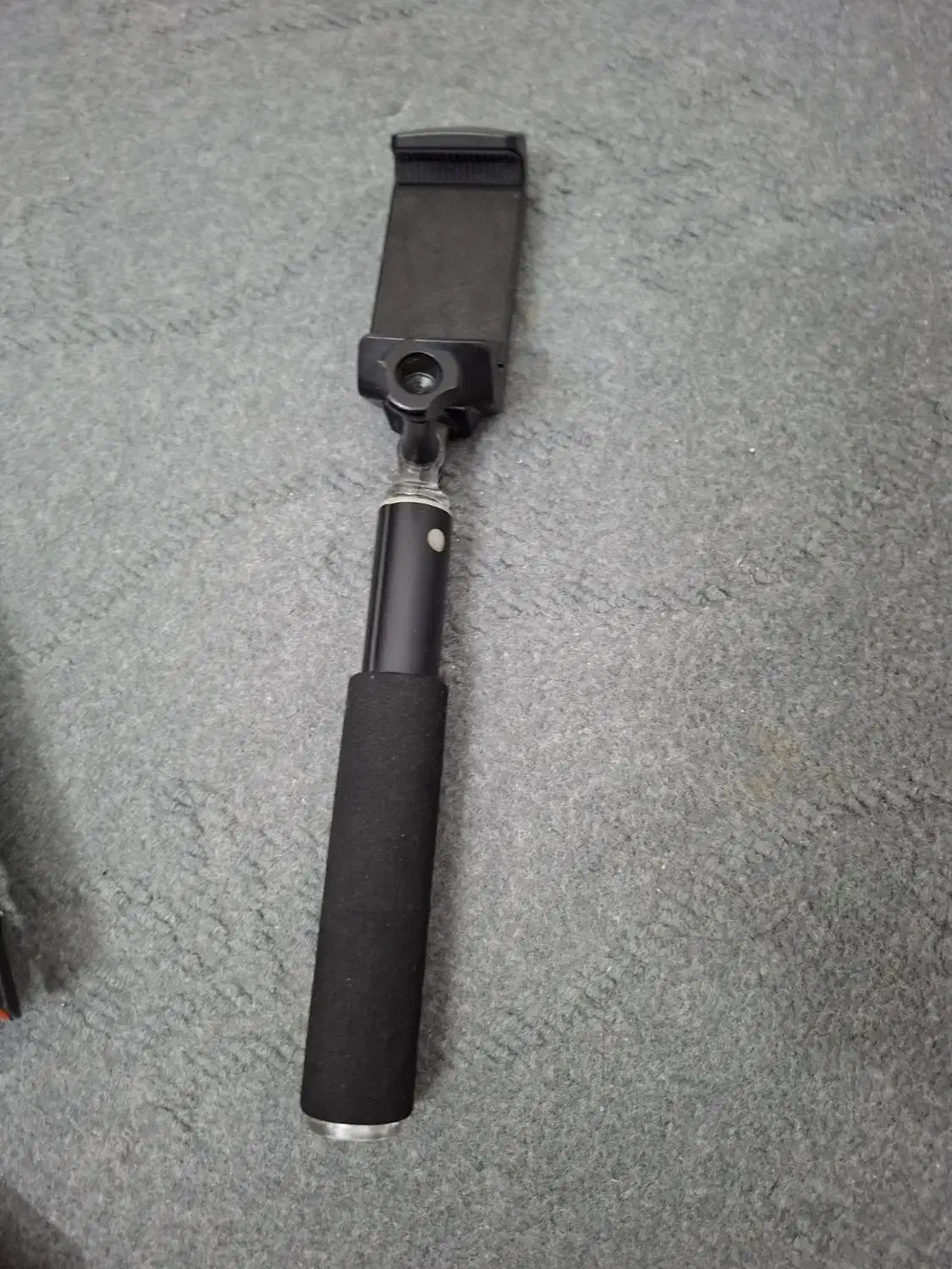 پایه موبایل مونوپاد و نگهدارنده موبایل|لوازم جانبی موبایل و تبلت|قم, بنیاد|دیوار