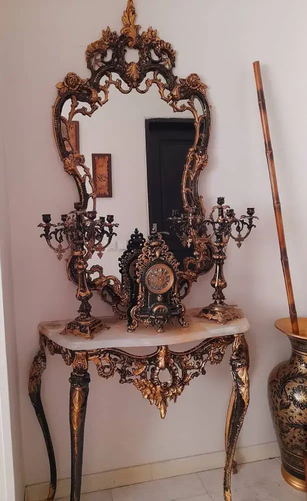 آینه کنسول بسیار تمیز و شیک|بوفه، ویترین، کنسول|فولادشهر, مسکن مهر فولادشهر|دیوار