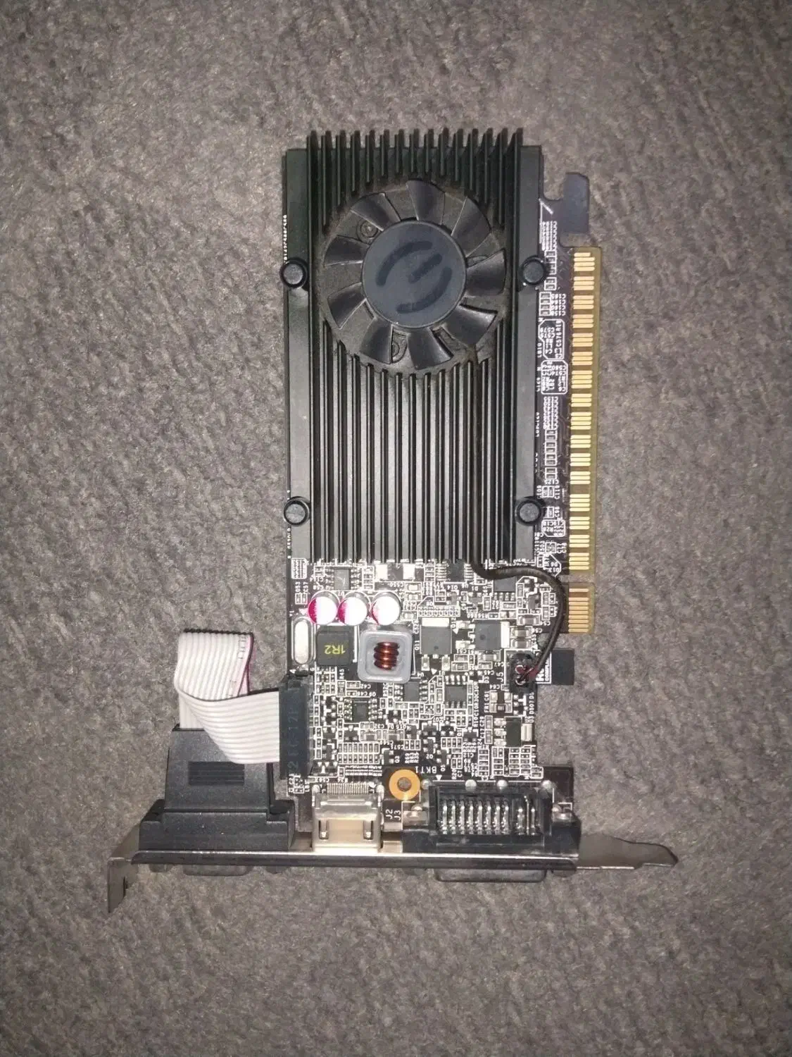 گرافیک GeForce gt520 2g|قطعات و لوازم جانبی رایانه|خرم‌آباد, |دیوار