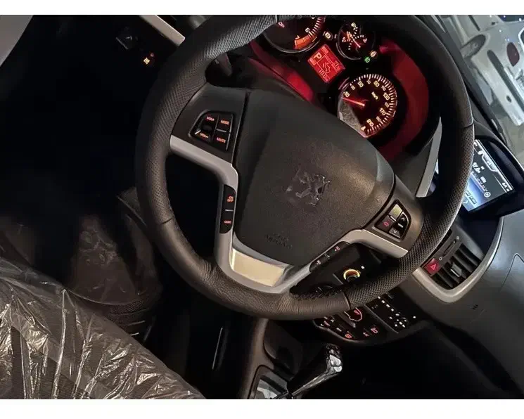 پژو ۲۰۷ اتومات پانا ارتقا یافته|خودرو سواری و وانت|تهران, اقدسیه|دیوار