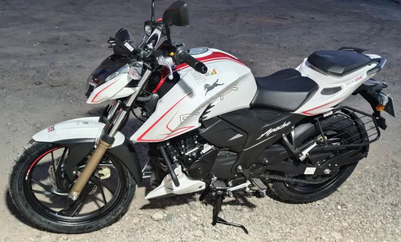 آپاچی ۲۰۰ نیوفیس خشک|موتورسیکلت|تبریز, |دیوار