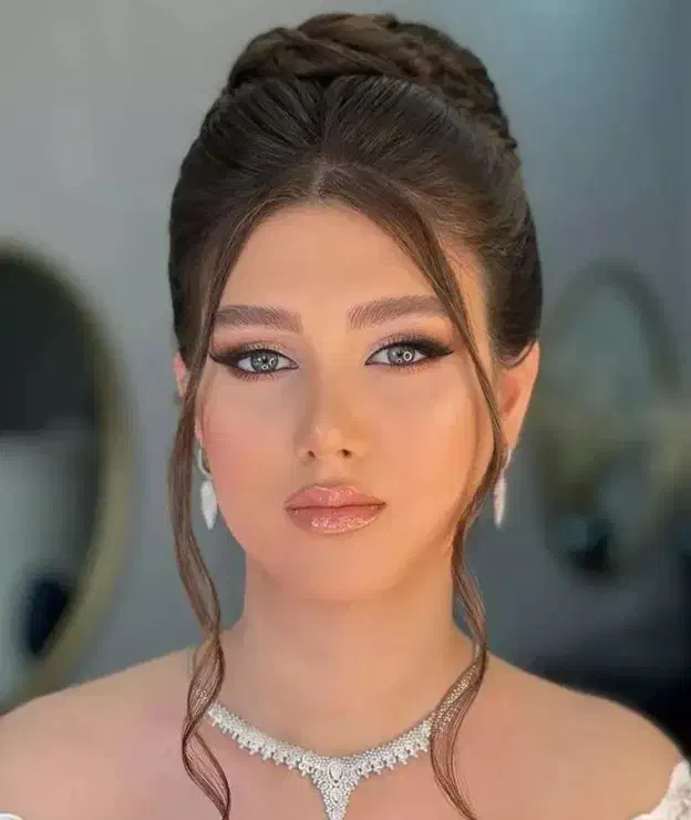 میکاپ و شینیون محفلی|خدمات آرایشگری و زیبایی|اصفهان, عمان سامانی|دیوار