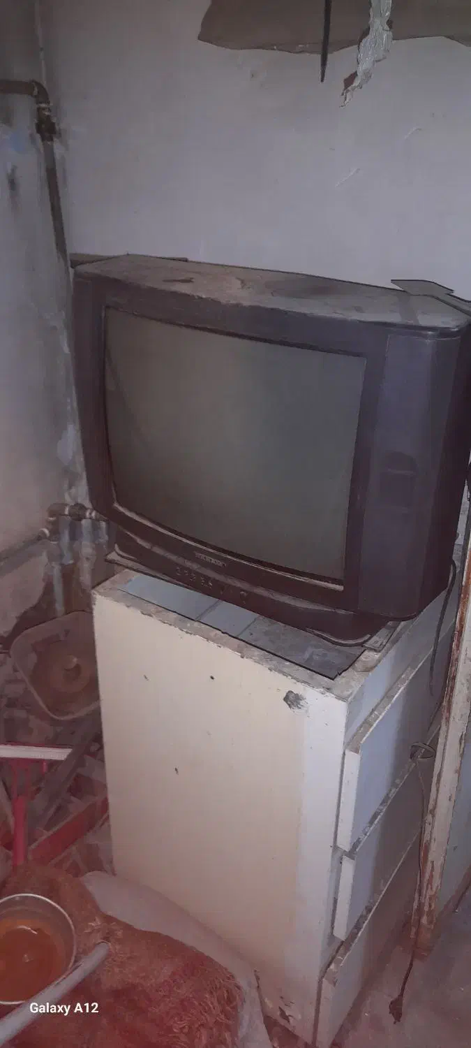 تلویزیون۱۴ و۲۱ هردو رنگی|تلویزیون و پروژکتور|تهران, دژکام|دیوار