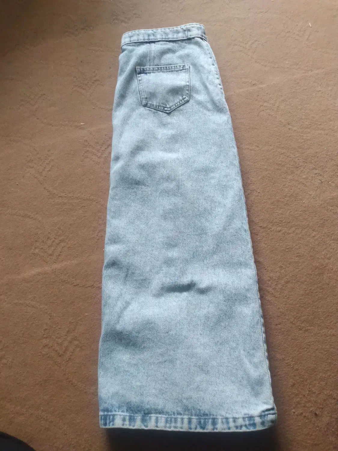 دامن لی|لباس|شاهینشهر, برخوار غرب|دیوار