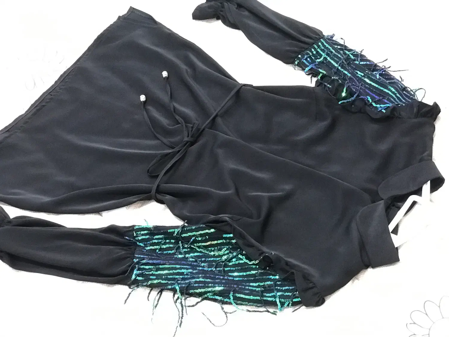 پیراهن مجلسی|لباس|قائم‌شهر, |دیوار