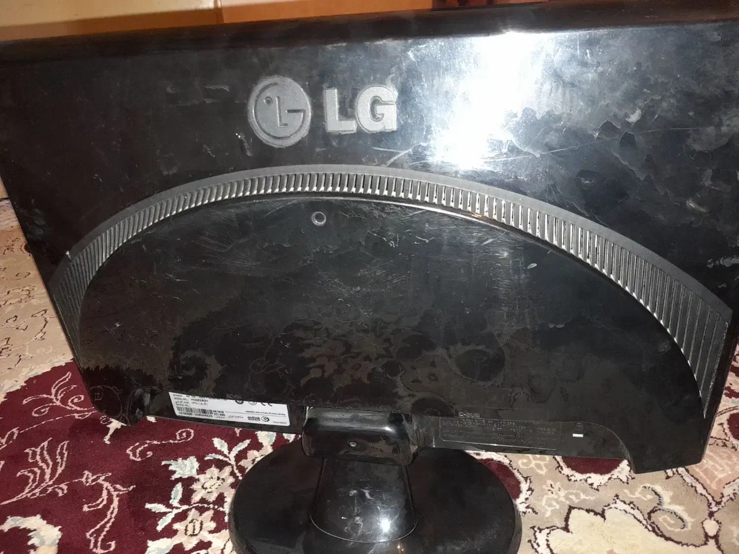 مانیتور ۱۹ اینچ LG|قطعات و لوازم جانبی رایانه|اصفهان, الهیه|دیوار