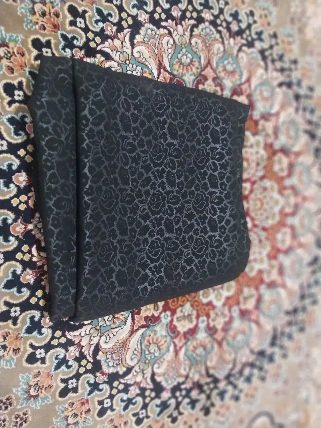 چادر نو اصلا سر نشده|لباس|قروه, |دیوار