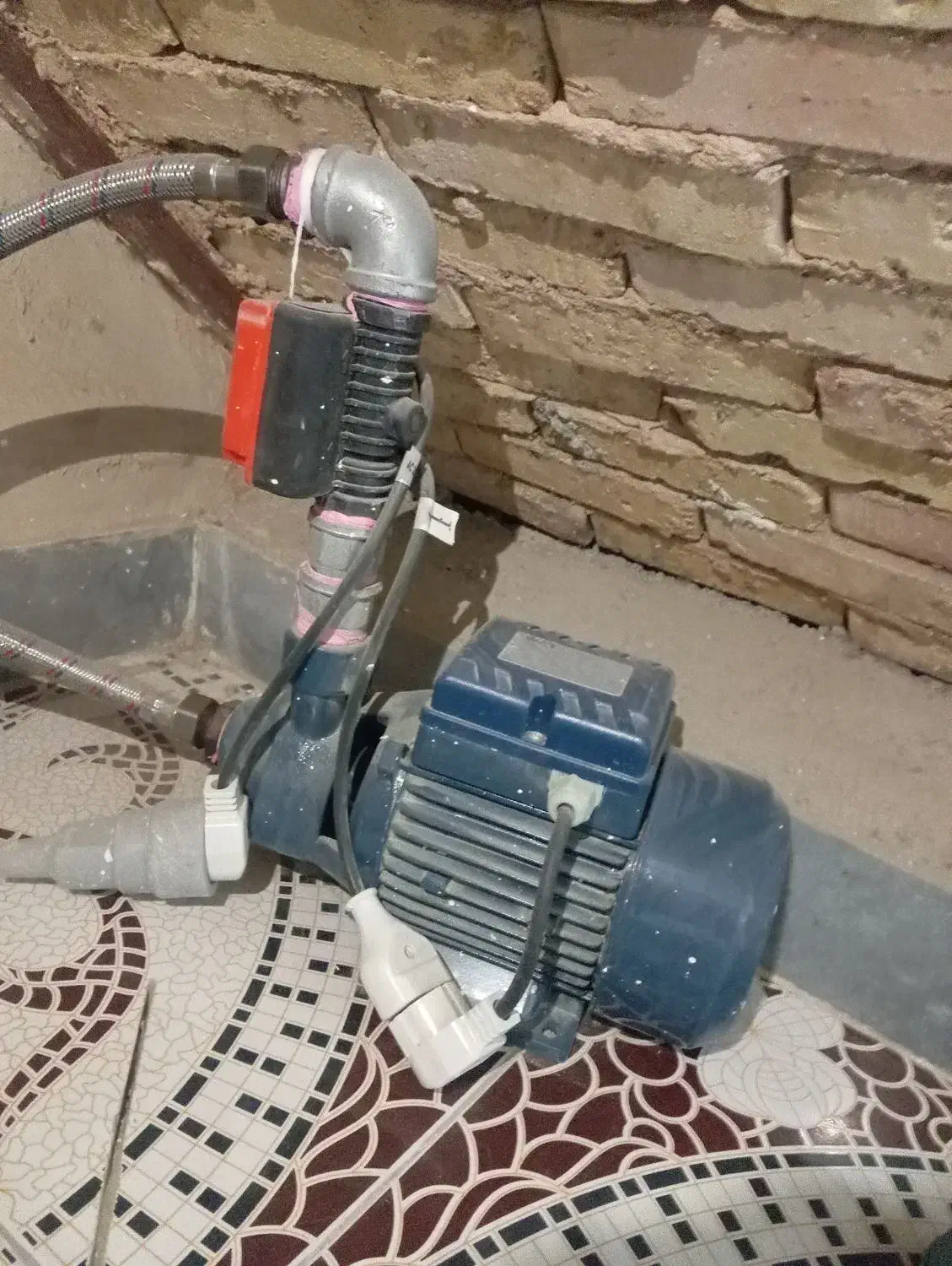 دینام 1اینیچ ساختمانی|ابزارآلات|همدان, |دیوار