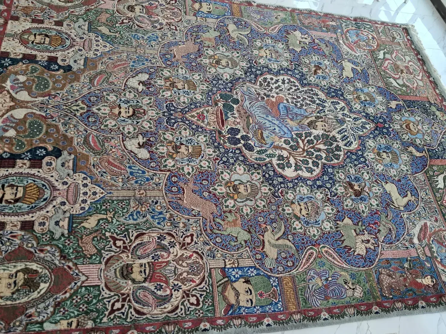 فرش دست باف قدیمی|فرش|دماوند, گیلاوند|دیوار