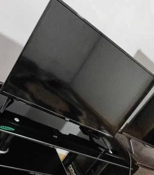 تلوزیون ۳۲ اینچ سام|تلویزیون و پروژکتور|اردبیل, |دیوار