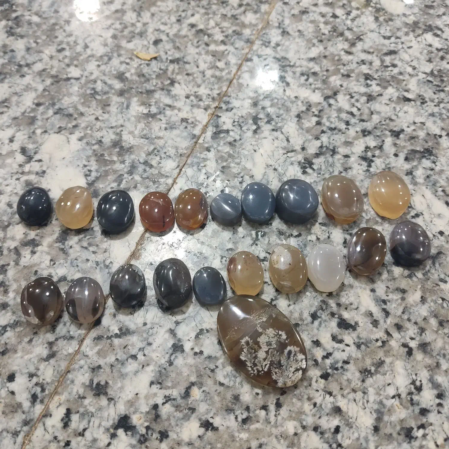 نگین انگشتری|جواهرات|میبد, |دیوار