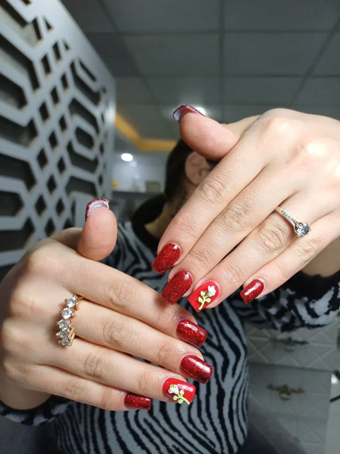 کاشت ناخن مینا|خدمات آرایشگری و زیبایی|ارومیه, |دیوار