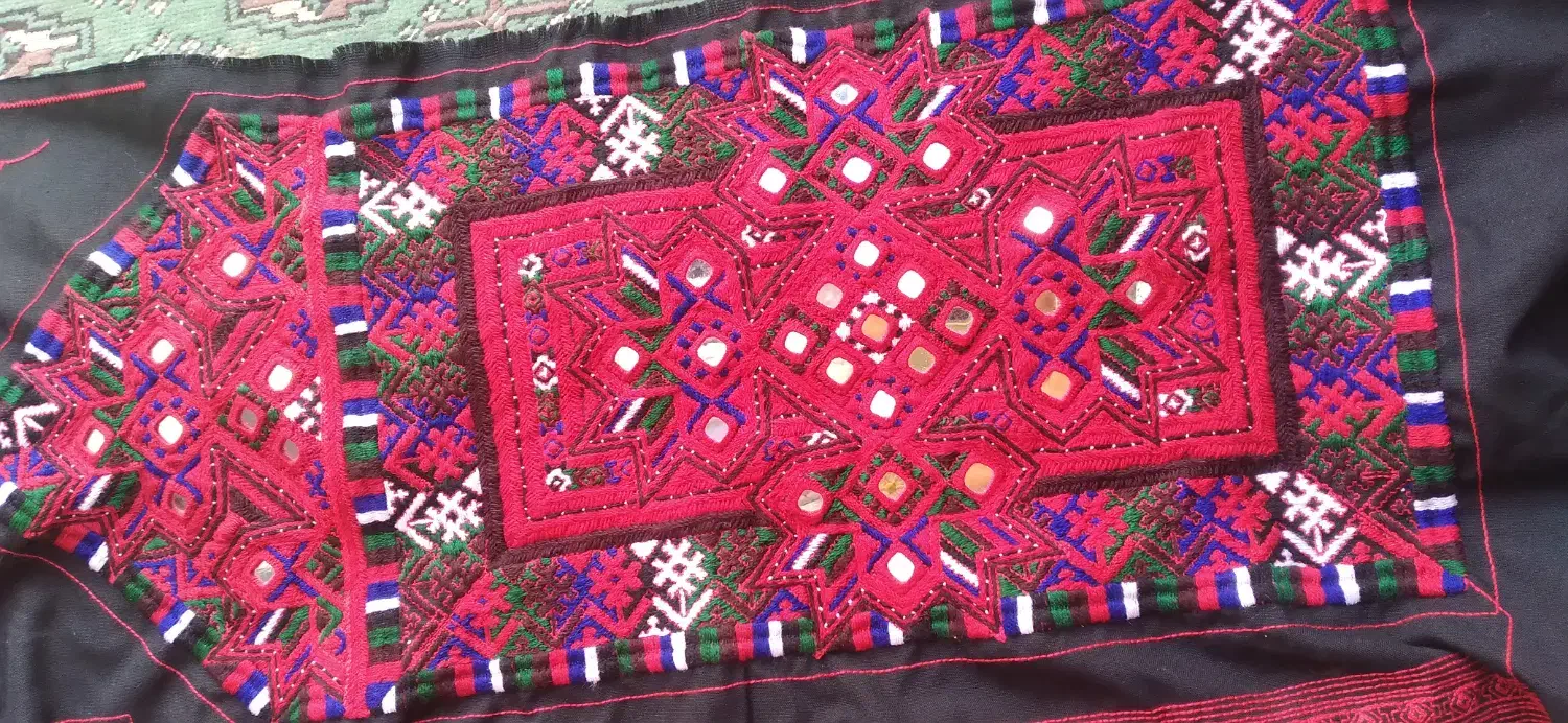 زیاستین|لباس|زهک, |دیوار