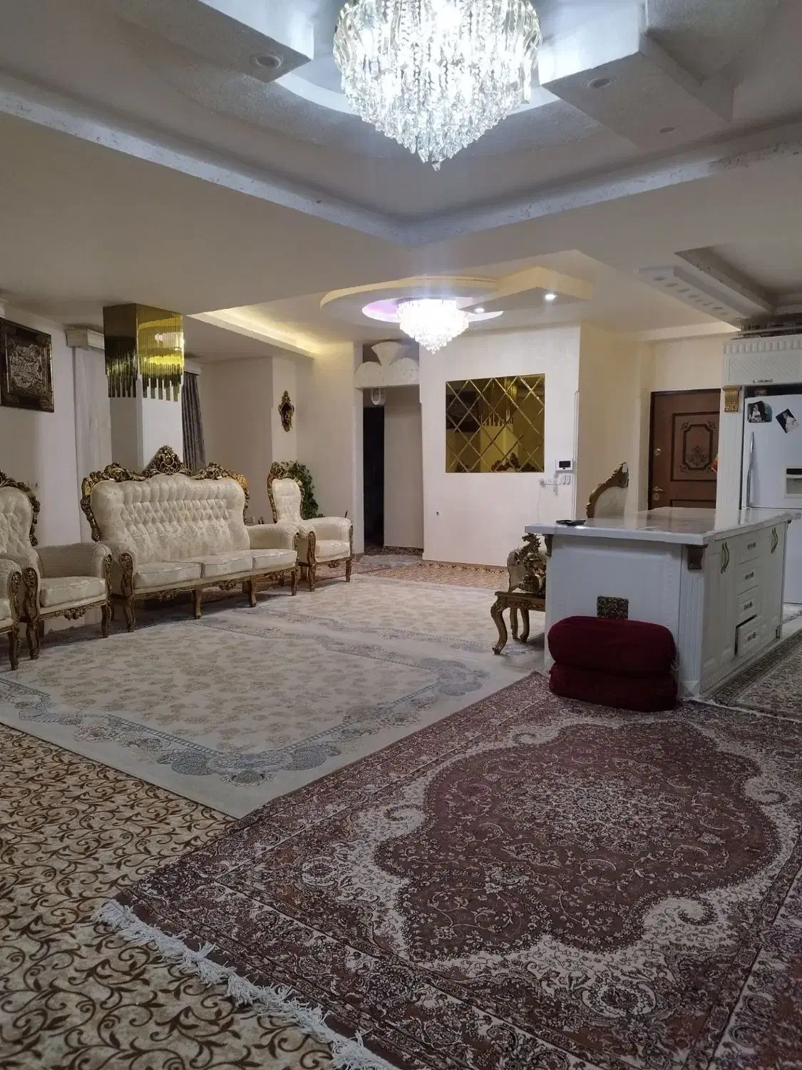 خانه نوساز مرکز شهر دور میدان|اجارهٔ آپارتمان|اطاقور, |دیوار