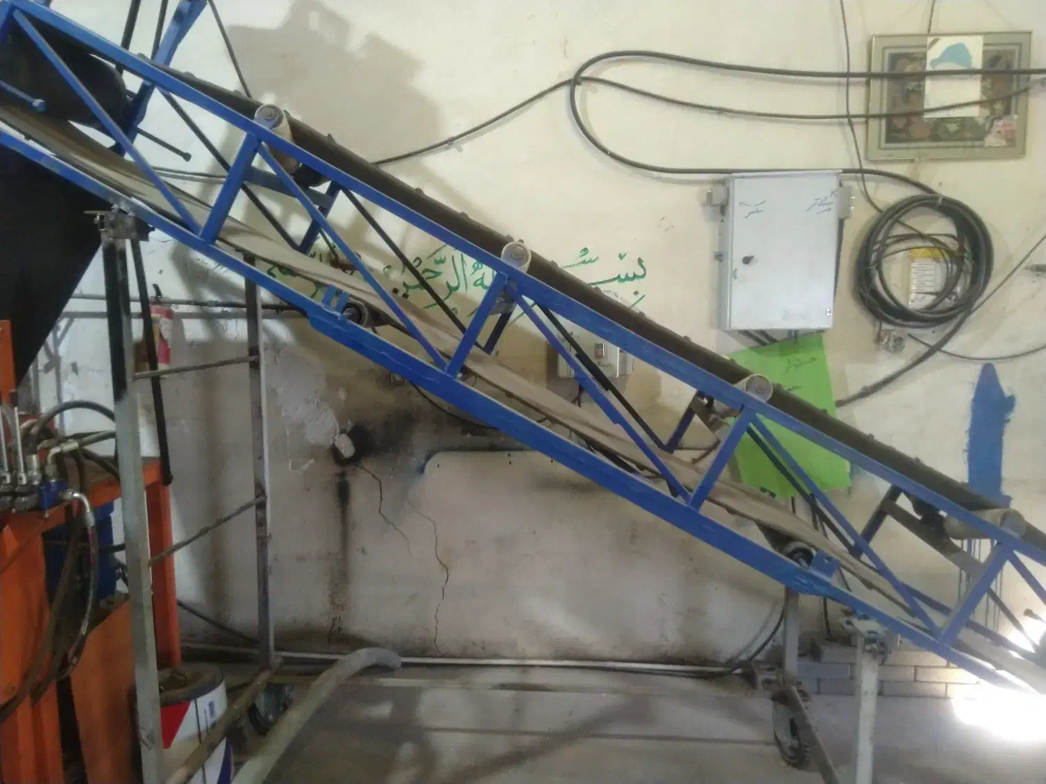 فروش خط تولید آجر پازلی و کفپوش|ماشین‌آلات صنعتی|زاویه, |دیوار