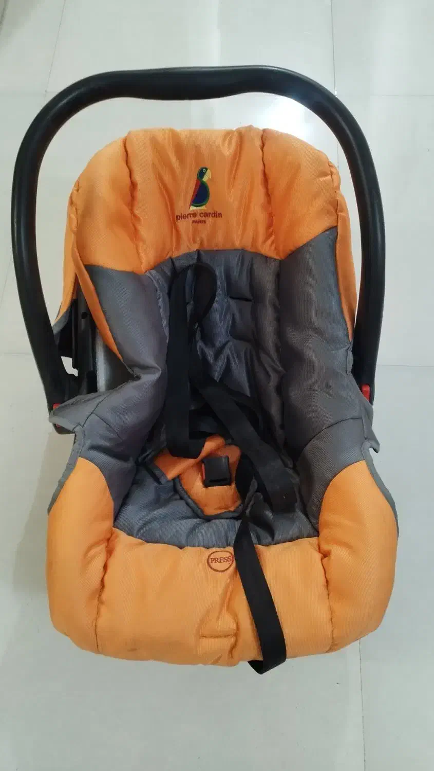 صندلی ماشین   و کریر بچه|تخت و صندلی بچه|شیراز, گلدشت معالی‌آباد|دیوار