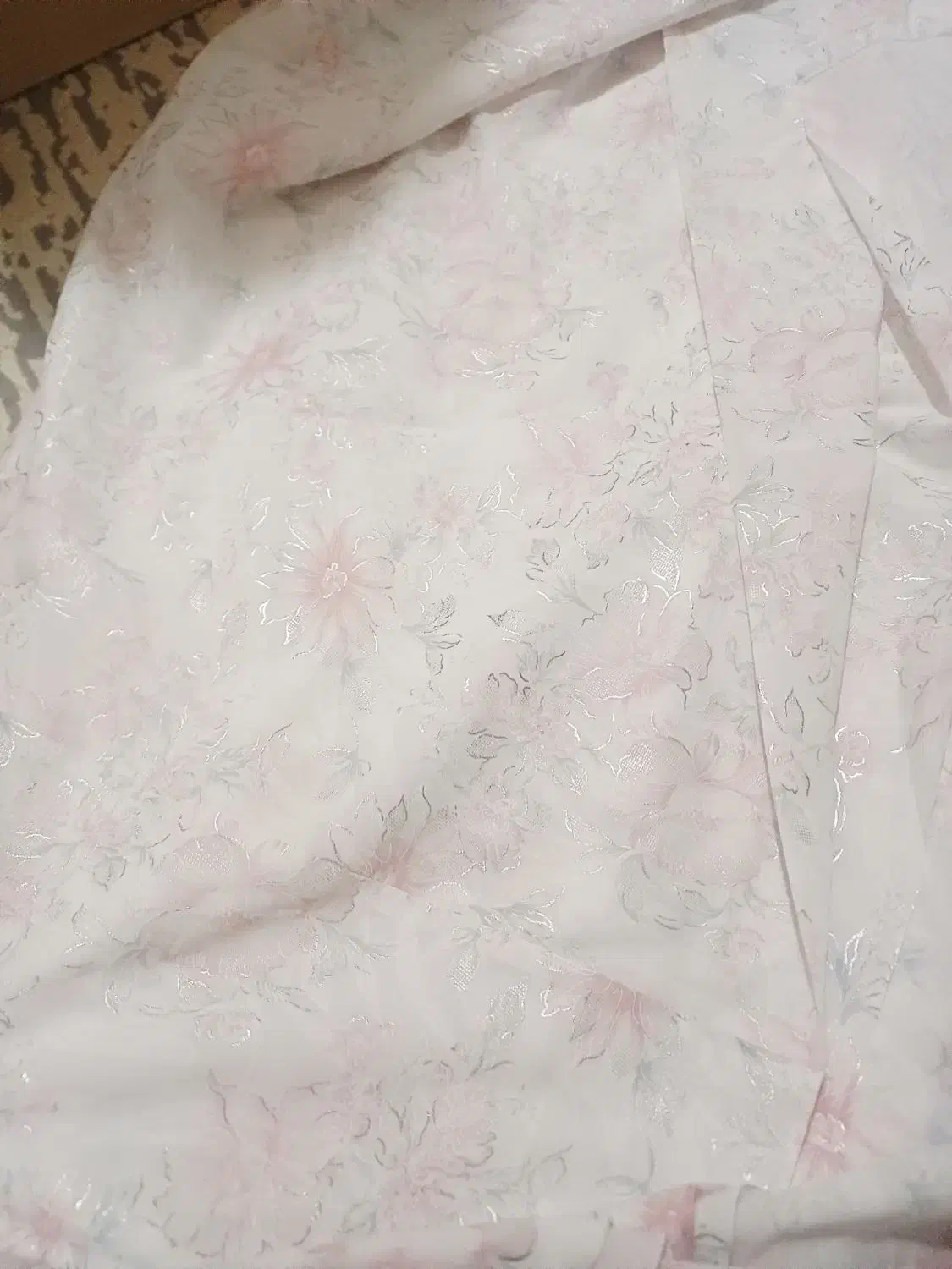 چادر|لباس|نیشابور, کوی حسینی|دیوار