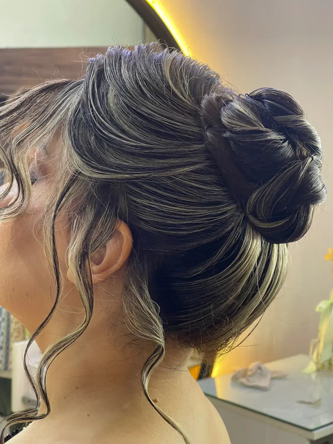 انجام شنیون مو فقط ۲۰۰ تومان|خدمات آرایشگری و زیبایی|مشهد, فردوسی|دیوار