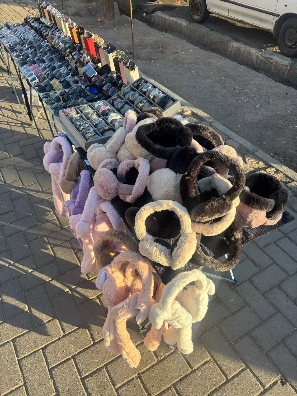 گوشگیر،گوشبند پشمی وارداتی|کفش و لباس بچه|اشتهارد, |دیوار