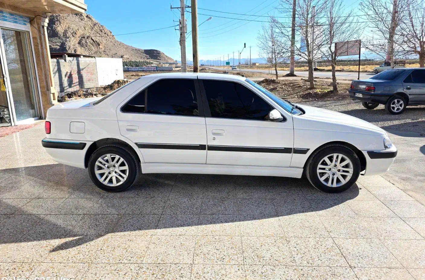 پارس۴۰۲xu7pمعاوضه|خودرو سواری و وانت|شیراز, سینما سعدی|دیوار