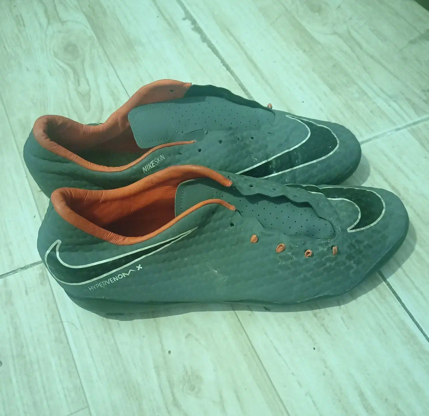 کفش فوتبالی|تجهیزات ورزشی|شیروان (خراسان), |دیوار