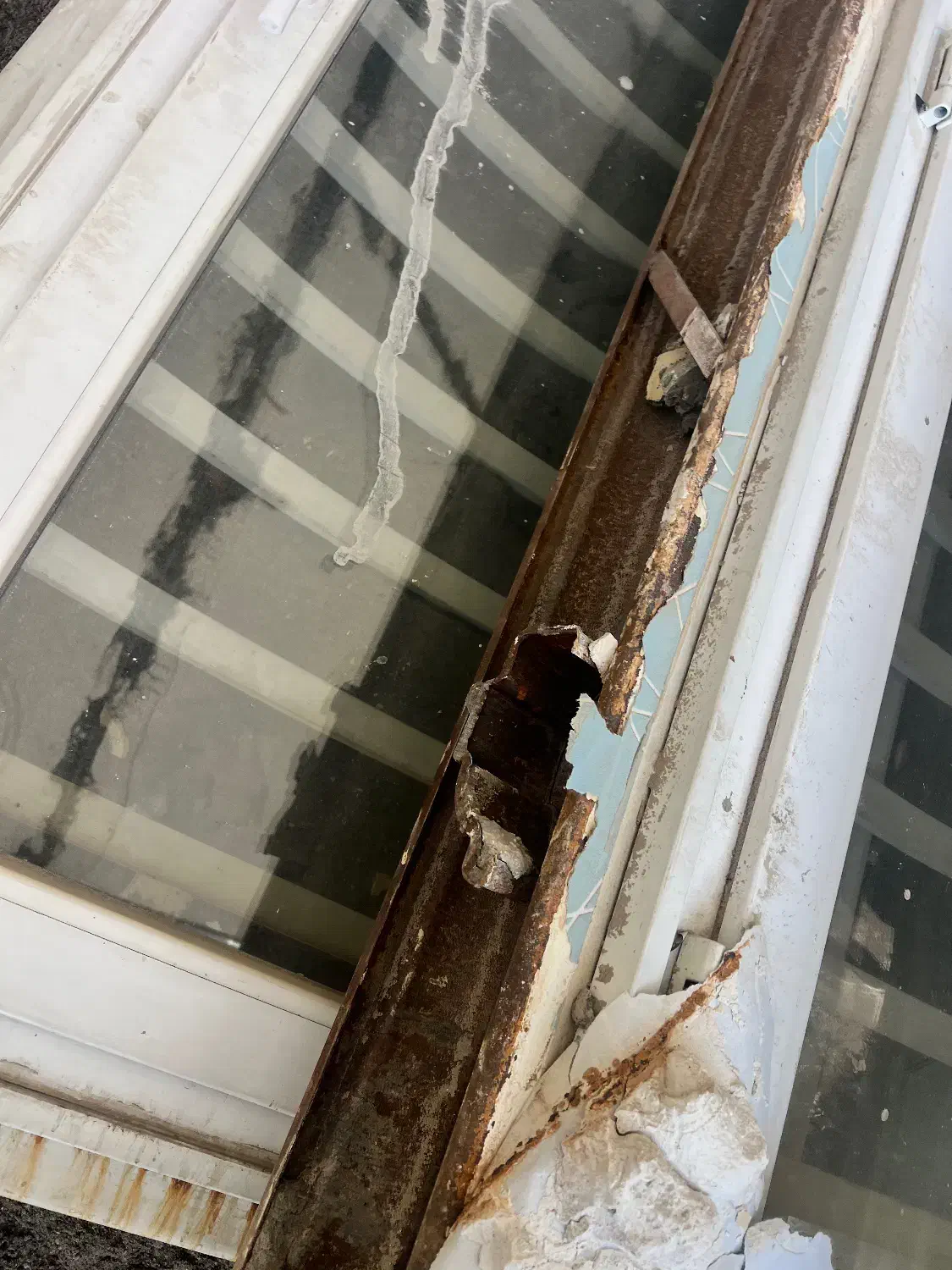 درب و پنجره|مصالح و تجهیزات ساختمان|سیرجان, |دیوار