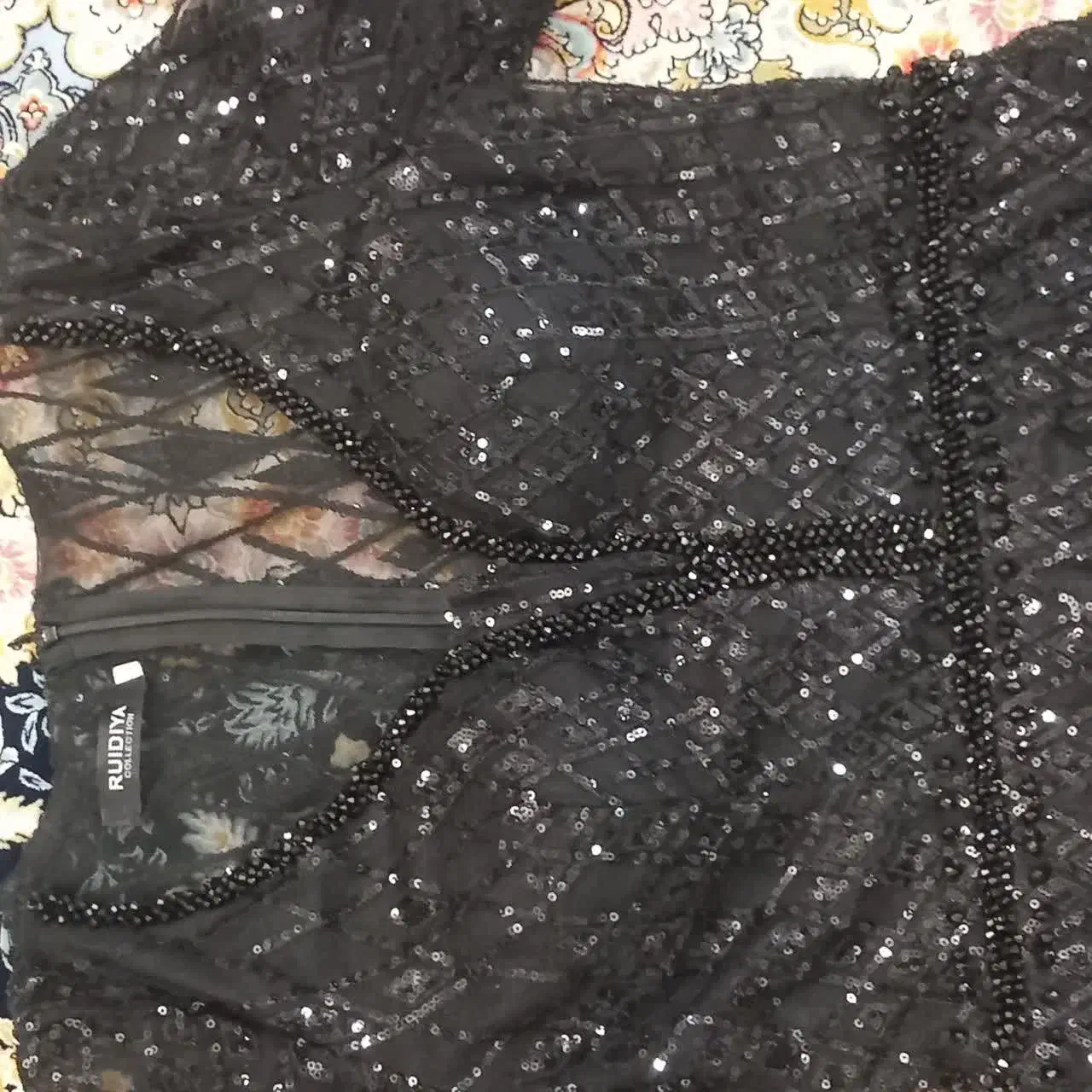 لباس مجلسی|لباس|قم, ولیعصر|دیوار