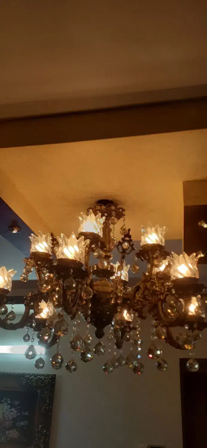 لوستر ۱۲ شاخه ای|لوستر و چراغ آویز|اصفهان, شهرک کاوه|دیوار