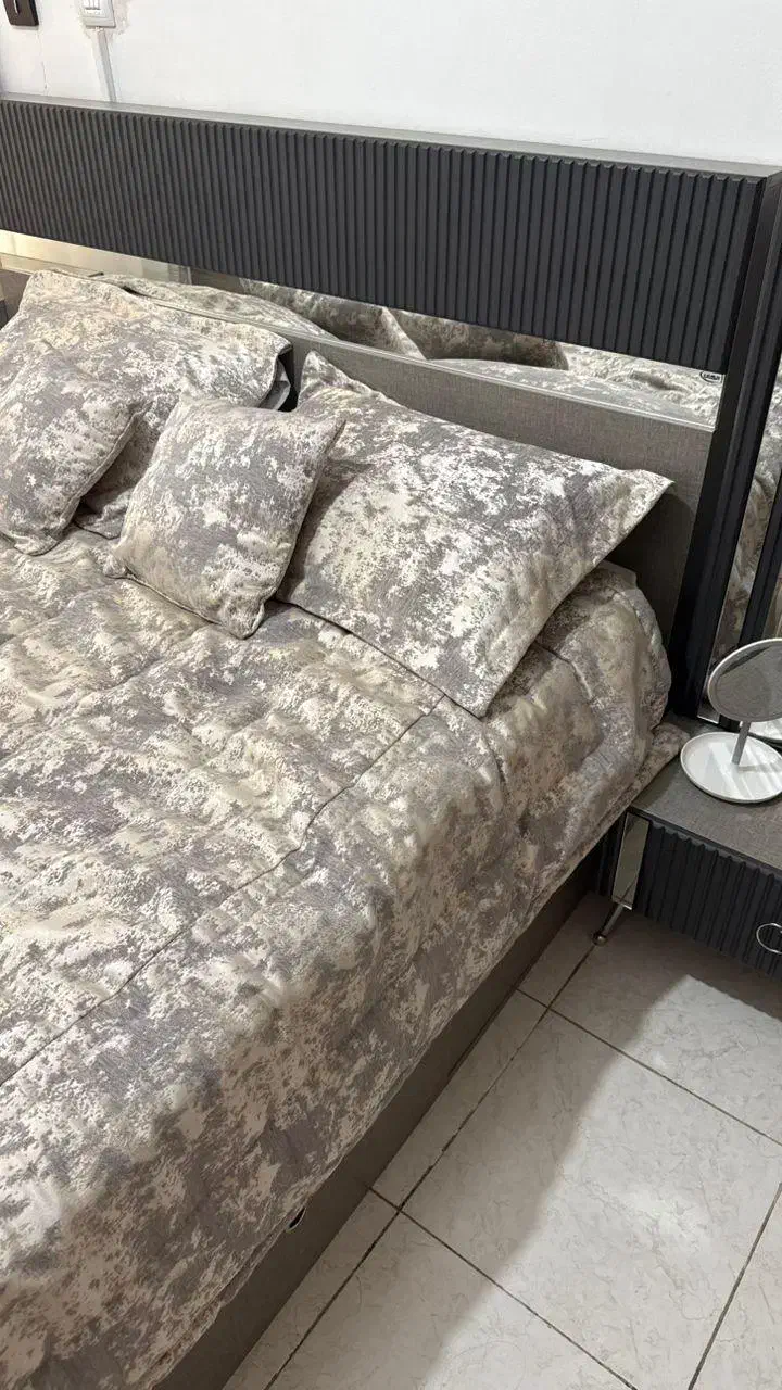 سرویس خواب عروس کاملا نو باتشک تخت|تخت و سرویس خواب|اندیشه, اندیشه فاز ۵|دیوار