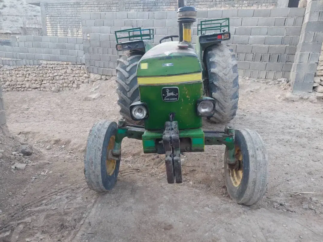 وسیله نقلیه|خودرو سنگین|دشمن زیاری, |دیوار