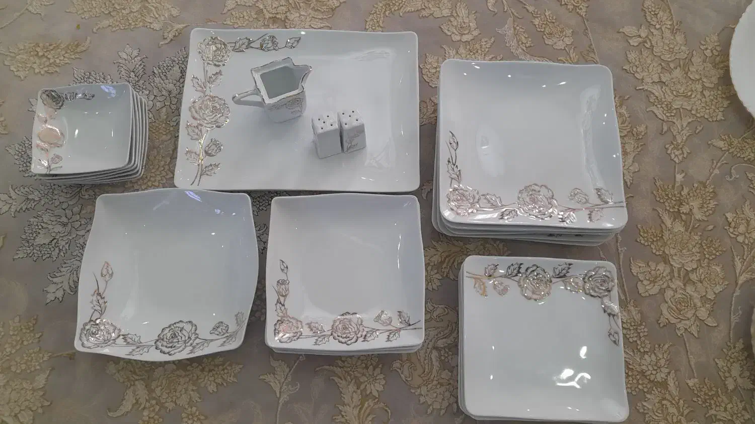 سرویس چینی ۳۰ پارچه|ظروف سرو و پذیرایی|دماوند, مسکن مهر گیلاوند|دیوار