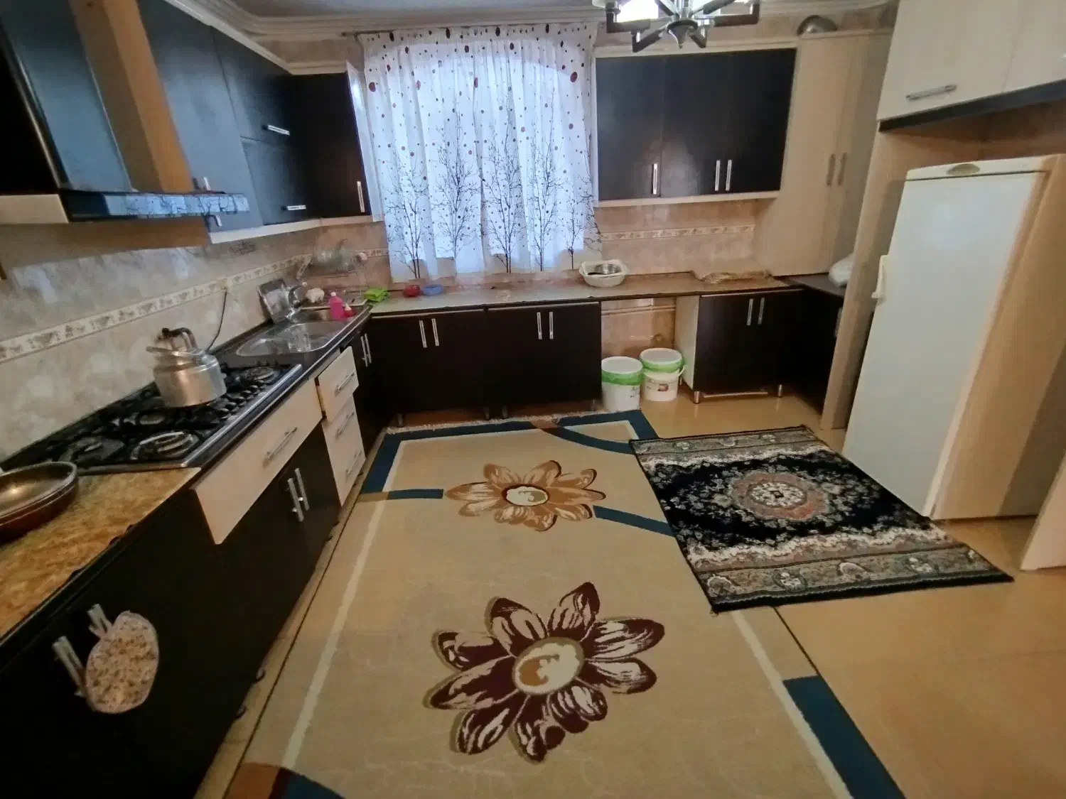 سوییت دربستی جلفا|اجارهٔ کوتاه‌مدت آپارتمان و سوئیت|جلفا, |دیوار