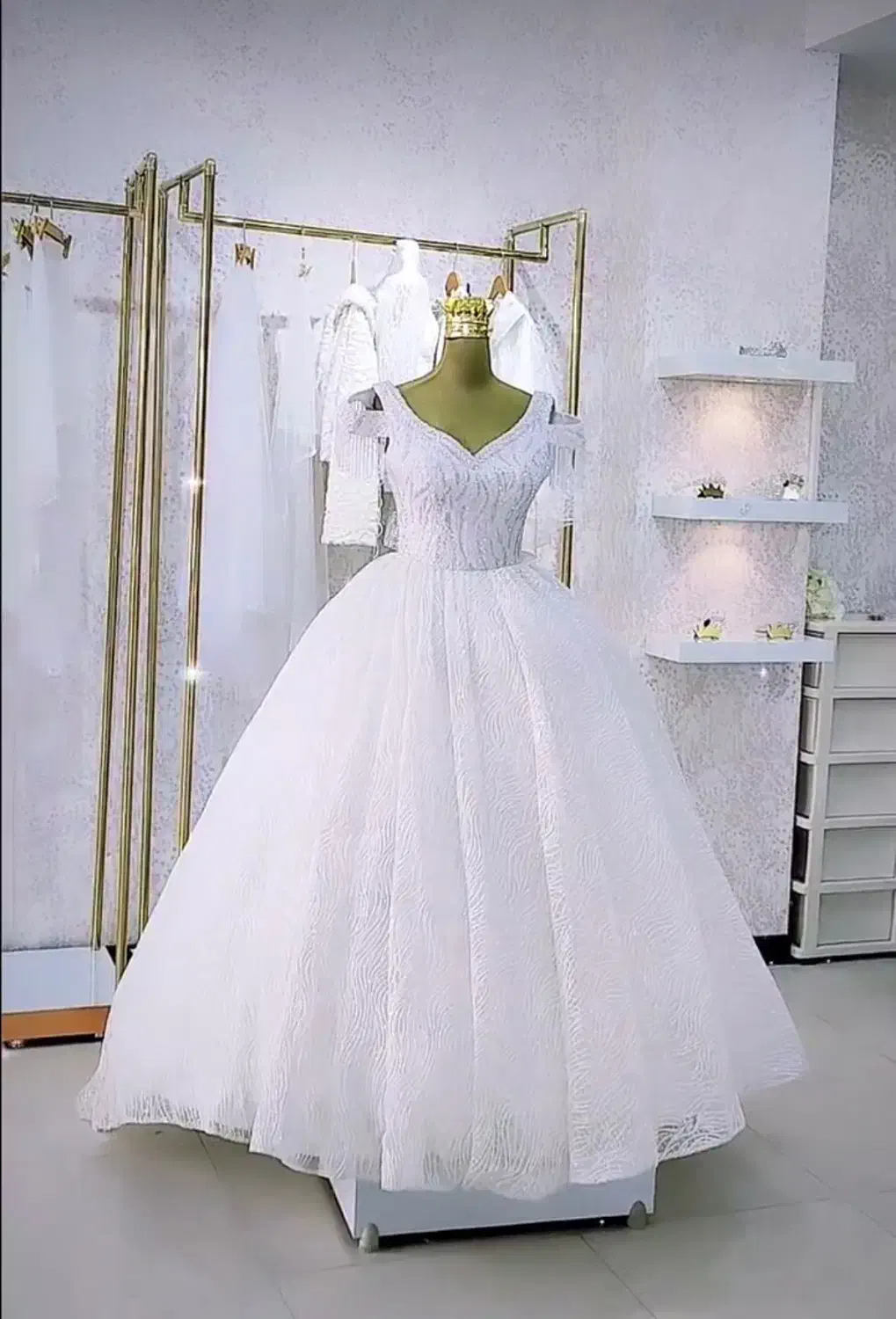 مزون عروس خاتون|لباس|شهرکرد, |دیوار