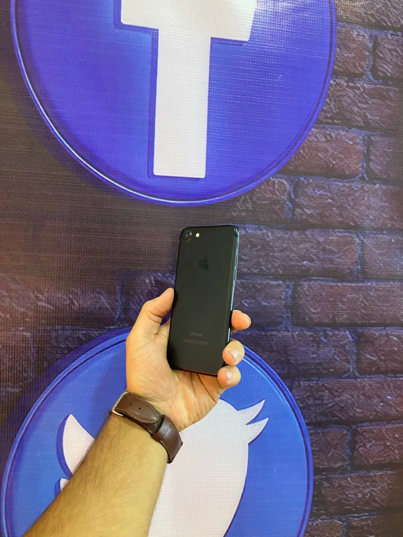 Apple 7 128g|موبایل|هشتگرد, شهرک ولیعصر (مصلی)|دیوار