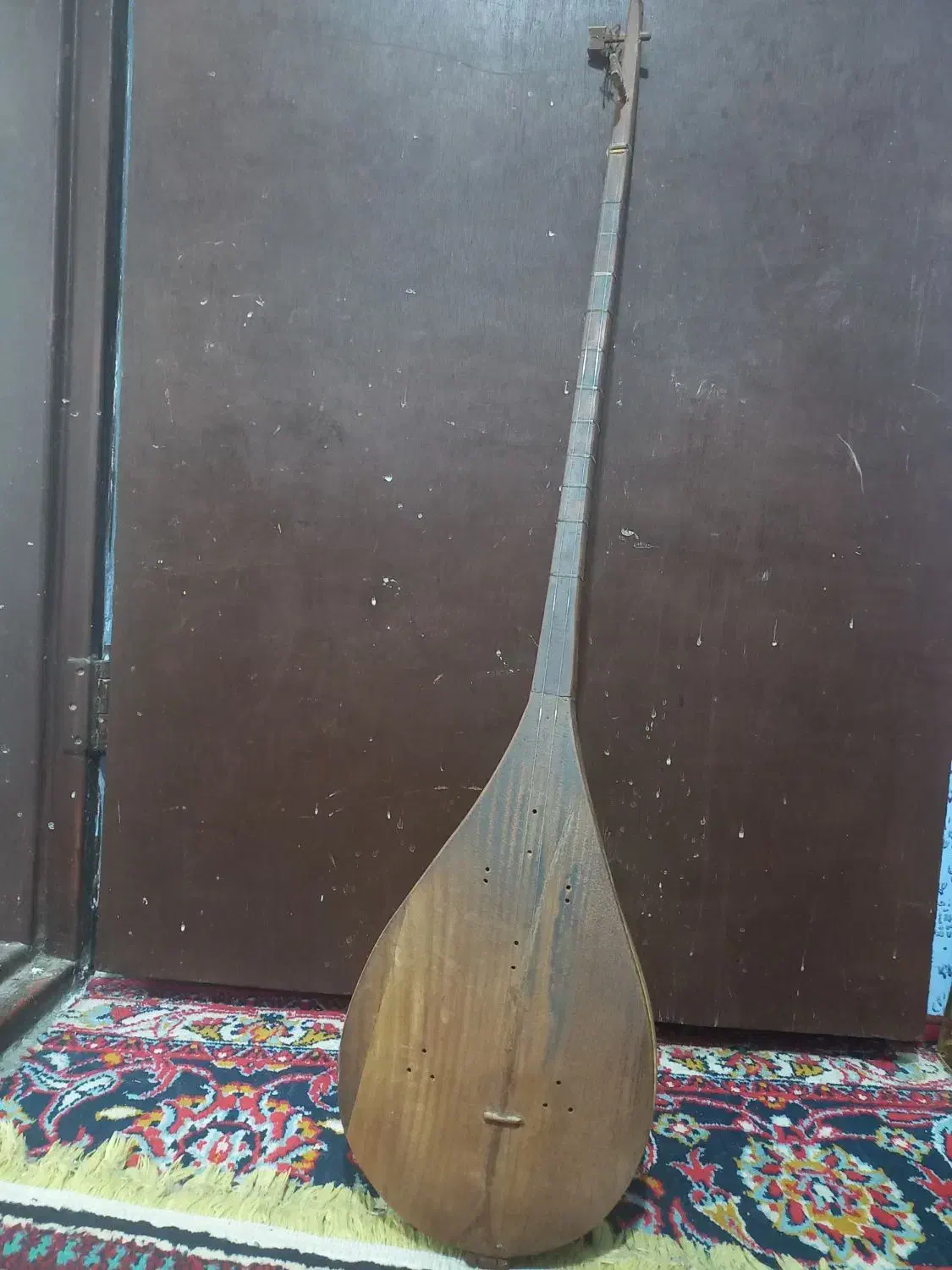 دوتار|سازهای سنتی|شیروان (خراسان), |دیوار