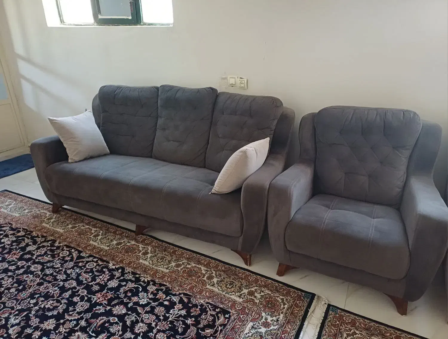 مبل راحتی ۴ نفره|مبلمان خانگی و میز عسلی|کنگاور, |دیوار