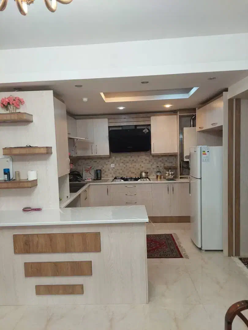 ۱خواب،مولانا،ملکی،سالن بزرگ|فروش آپارتمان|صدرا-فارس, فاز ۱|دیوار