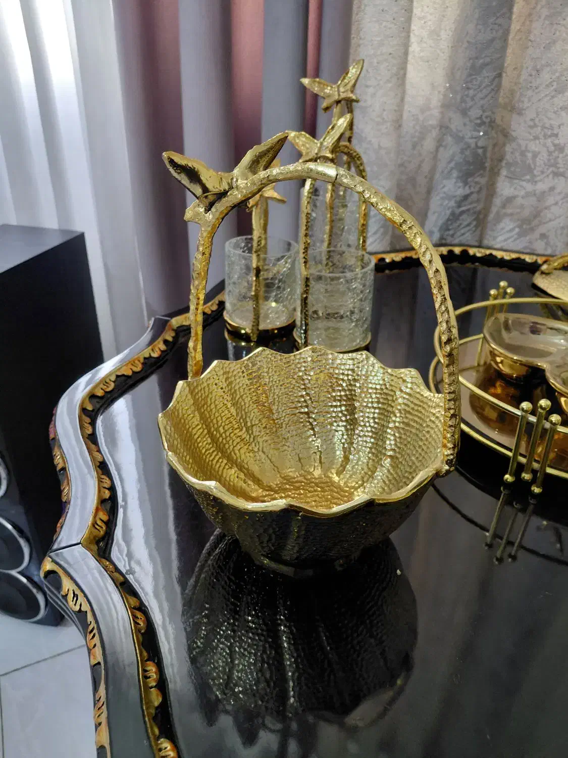 ظروف پذیرایی و شمعدان|ظروف سرو و پذیرایی|رودهن, |دیوار