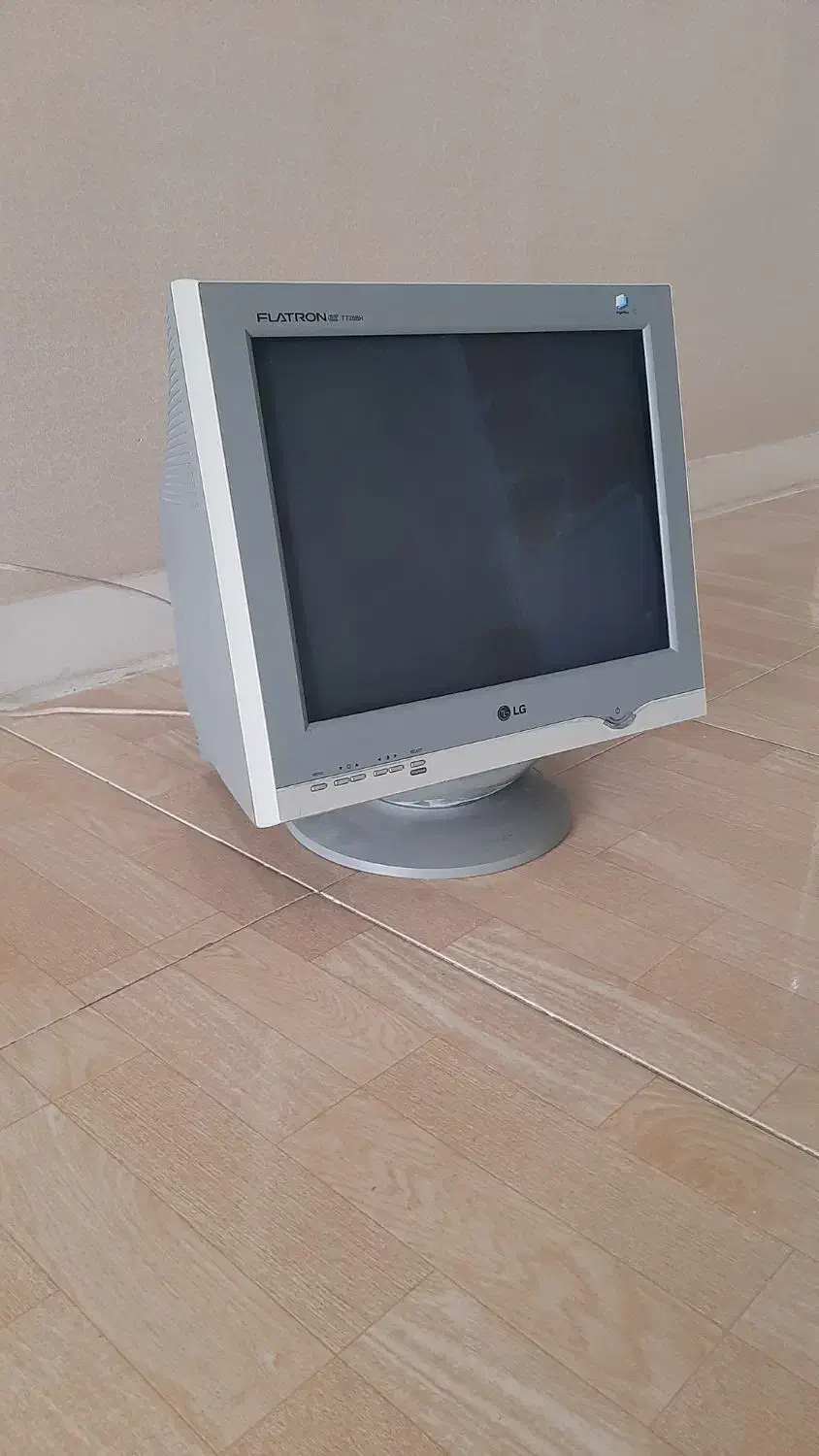 مانیتور و کیس|رایانه رومیزی|شیروان (خراسان), |دیوار